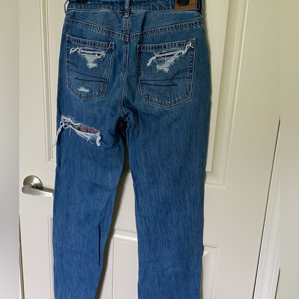 Distress jeans! - Picture 2 of 5